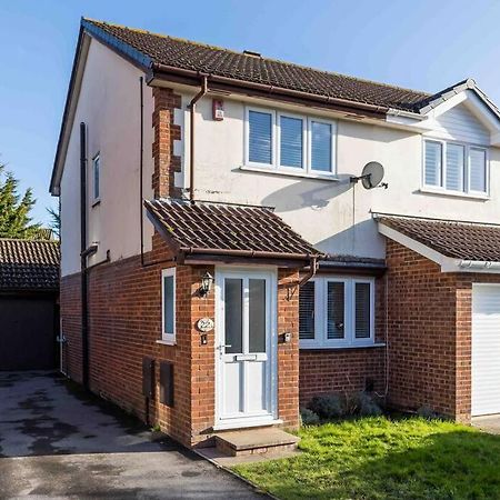 2 Bedroom House-Driveway - Bournemouth Hospital - Long Stay Discounts - Lima Apartments Ltd Exterior foto
